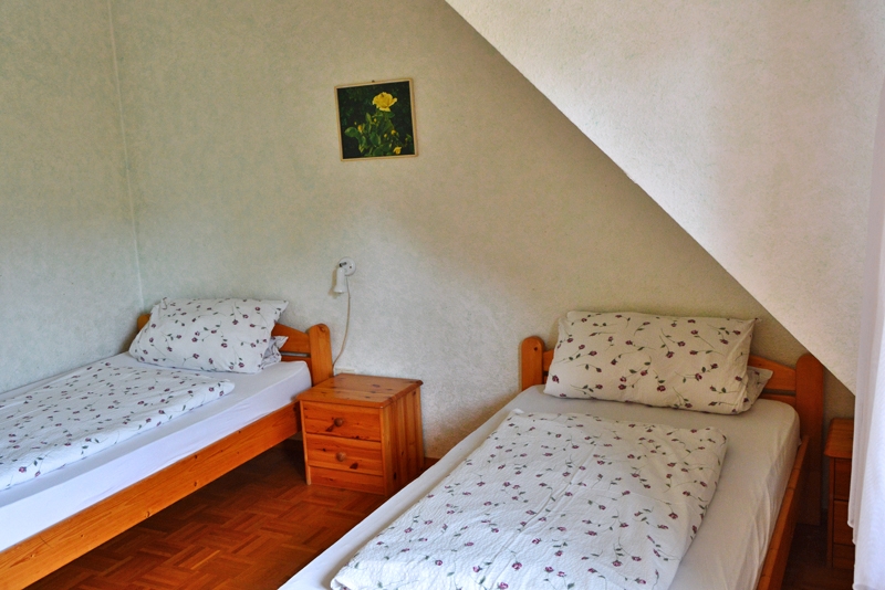 Ferienhof Straub Sasbach Ferienwohnung Panorama-Blick Schlafzimmer