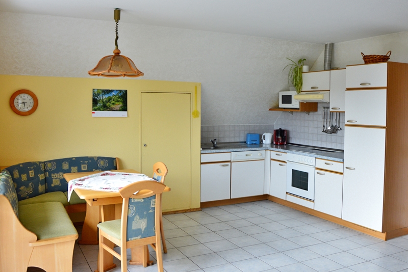 Ferienhof Straub Sasbach Ferienwohnung Vogesen-Blick Küche