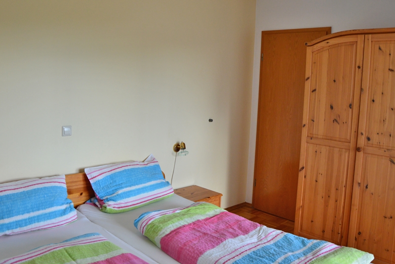 Ferienhof Straub Sasbach Ferienwohnung Weinberg-Idylle Schlafzimmer