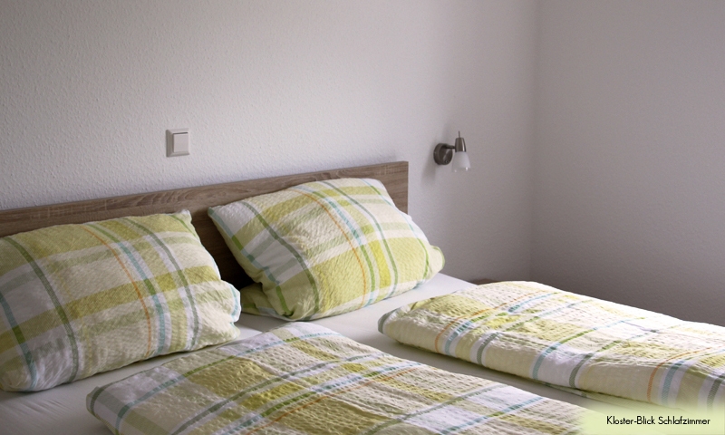 Ferienhof Straub Sasbach Ferienwohnung Kloster-Blick Schlafzimmer